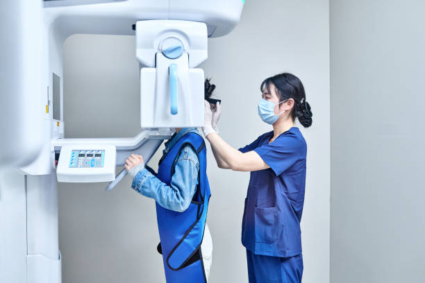 Best Emergency Care for Gum Disease in Candlewick Lake, IL